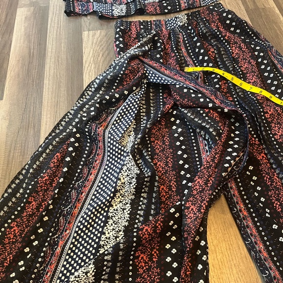 Thread Story Geo Print 2 Piece Halter and Split Leg Wide Jumpsuit/Romper SZ M/L - Picture 5 of 15